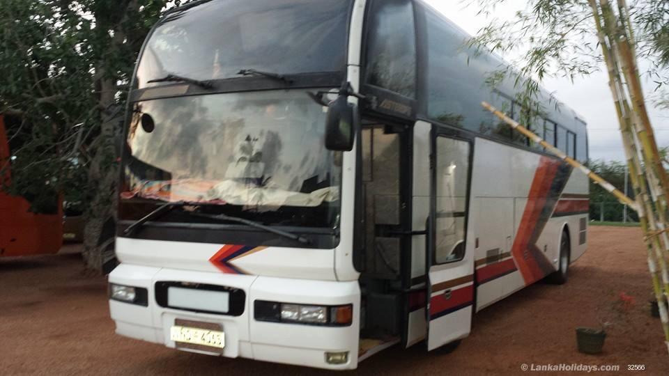 Sri Lanka Bus/Coach Rentals/Hire - VIP Super Luxury Buses Only