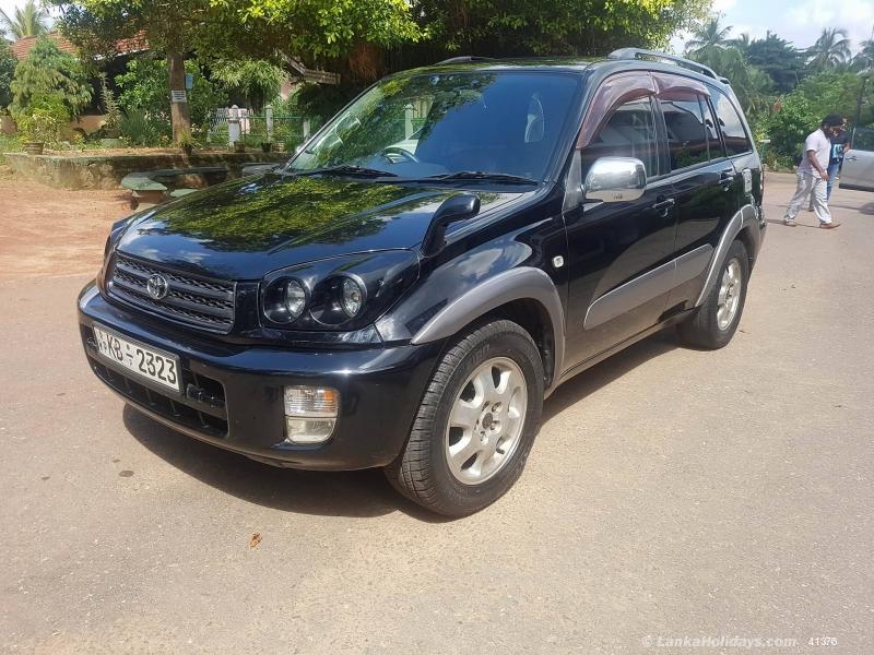 Sri Lanka Jeep Rentals/Hire - Toyota Rav4 jeep for rent