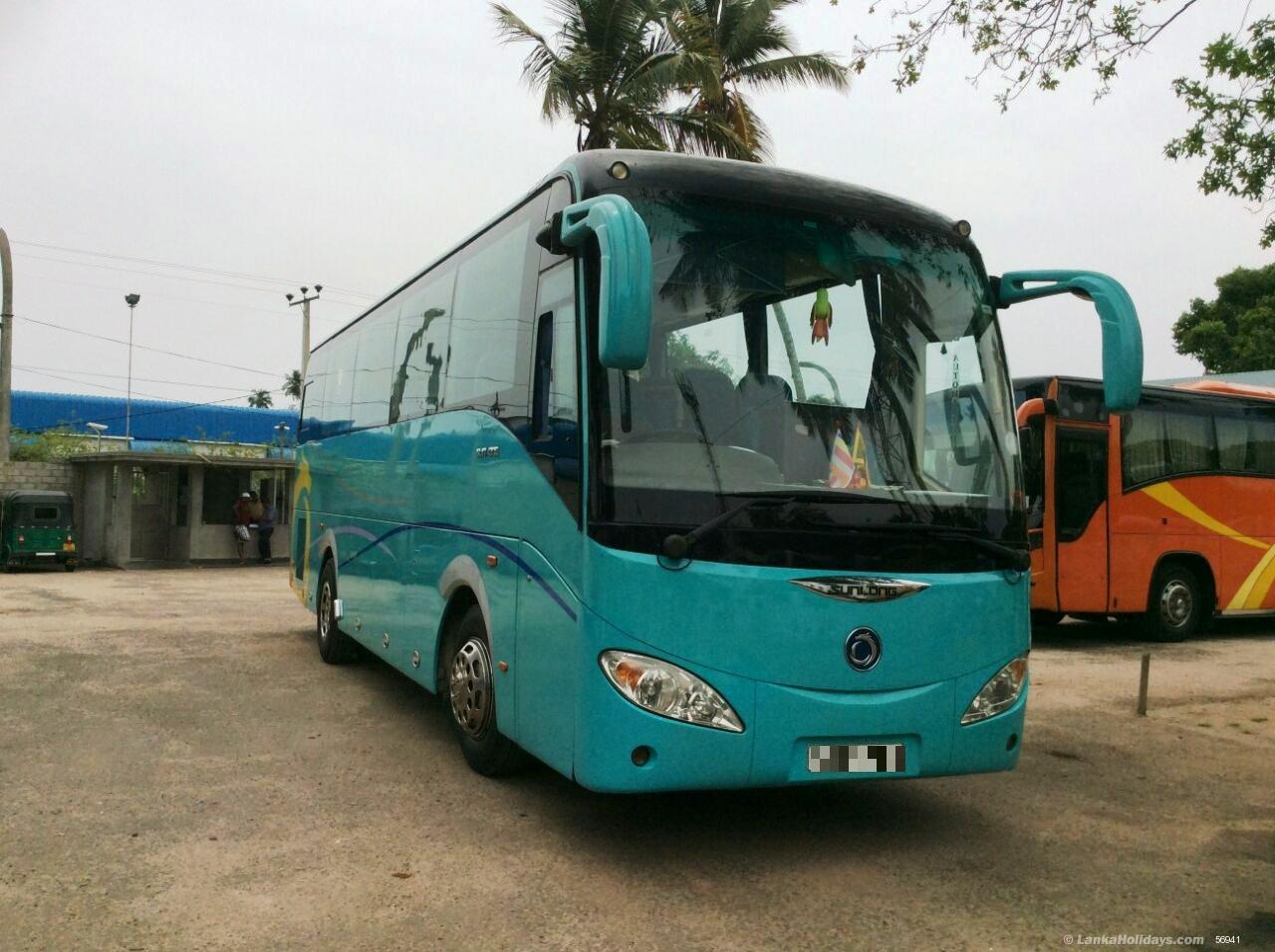 Sri Lanka Bus/Coach Rentals/Hire 45 Seater Luxury Coach Hire in Colombo